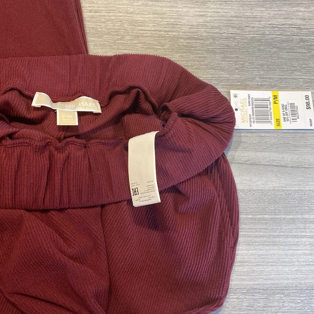 Maroon ribbed flare MK pants - Picture 3 of 6